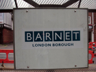 Cartello che ci ricorda che Edgware si trova nella Municipalità di Barnet