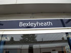 La targa alla stazione con il nome di Bexleyheath
