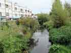 Cray Gardens attraversato dal Fiume