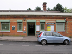 L'uscita dalla stazione di Kenley che dà su Kenley Lane