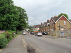 La parte terminale di Brantwood Road, con a lato South Croydon Recreation Ground