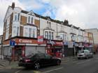 Goodmayes Road all'angolo con Goodmayes Avenue