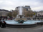 Una delle due grandi fontane di Trafalgar Square