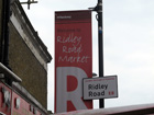 Cartello che pubblicizza Ridley Road Market