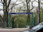 Esausti, dopo aver salito le lunghe scale fuori della metropolitana, siete ormai su Archway Road.