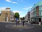 Grosvenor Avenue - Rotatoria