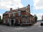 Albert Road, lungo cui si erge North Woolwich Police station