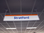 Il cartello della stazione della Overground