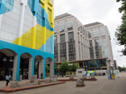 Il Municipio di Tower Hamlets (sulla destra)