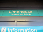 Il cartello alla stazione di Limehouse