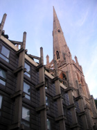 La guglia a punta di Christ Churc incorporata nella Spire House